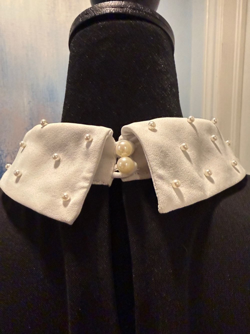 Karl Lagerfeld Black Short-Sleeve Top with White Studded Collar - Picture 4 of 6